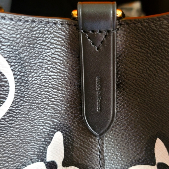 NeoNoe Wild at Heart Louis Vuitton Black Monogram Neo Noe Cross Body Bag - Picture 6 of 17